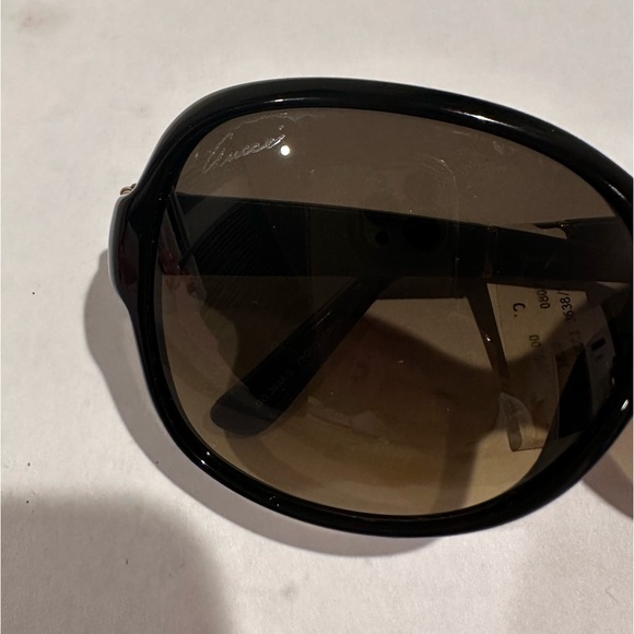 Gucci Sunglasses - Picture 3 of 15